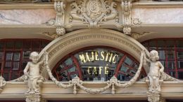 Majestic cafÃ©