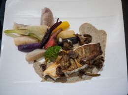 Cod fillet, chanterelles and small vegetables