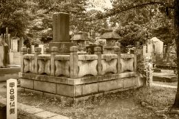 Yanaka Cemetery