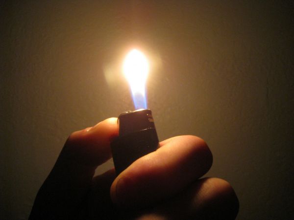 how to light a lighter