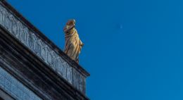 Crescent moon in Coruche (Portugal)