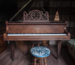 Baby grand Gaveau